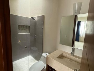 Casa en Venta – Valle Imperial, Coto 19 (Imperio Maya)