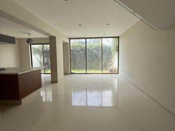 Casa en Venta – Valle Imperial, Coto 19 (Imperio Maya)