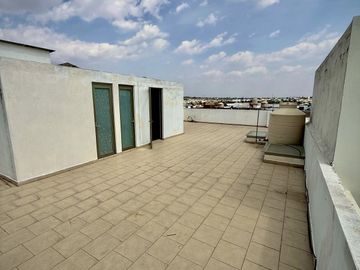 Casa en Venta – Valle Imperial, Coto 19 (Imperio Maya)