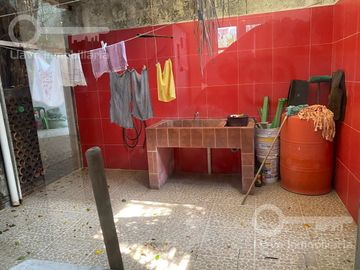 Casa de 2 niveles con consultorio en Venta en Av Miguel Hidalgo,Col. Benito Juarez N, Coatzacoalcos.