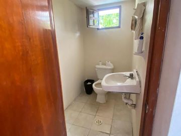 Casa de 2 niveles con consultorio en Venta en Av Miguel Hidalgo,Col. Benito Juarez N, Coatzacoalcos.