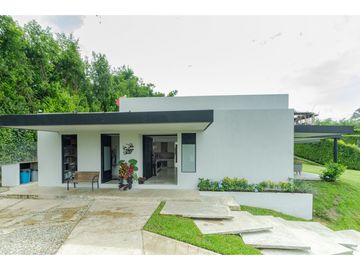 Venta Casa Campestre Vía a la Tebaida. Quindío - Colombia COD: 7187083