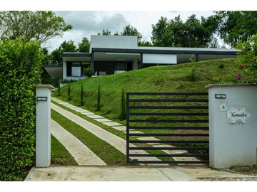 Venta Casa Campestre Vía a la Tebaida. Quindío - Colombia COD: 7187083