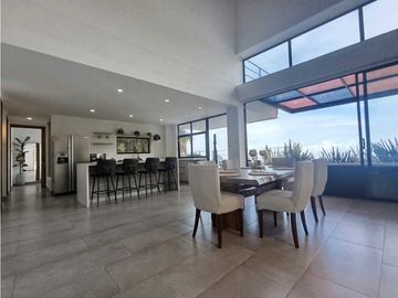 Casa Campestre En Venta, La Catedral - Envigado