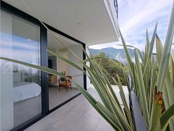 Casa Campestre En Venta, La Catedral - Envigado