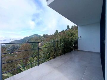 Casa Campestre En Venta, La Catedral - Envigado
