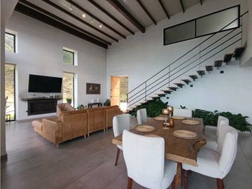 Casa Campestre En Venta, La Catedral - Envigado
