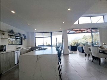 Casa Campestre En Venta, La Catedral - Envigado