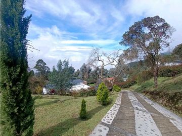 Casa Campestre En Venta, La Catedral - Envigado