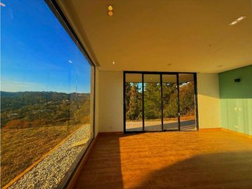 Casa Campestre En Venta, Alto de Palmas - Envigado