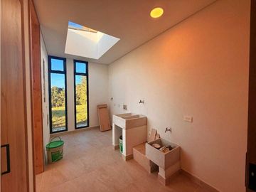 Casa Campestre En Venta, Alto de Palmas - Envigado