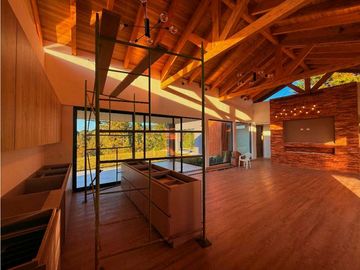 Casa Campestre En Venta, Alto de Palmas - Envigado