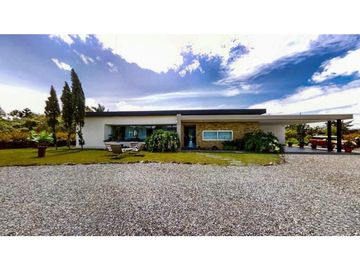 Casa Campestre En Venta, Alto de Palmas - Envigado
