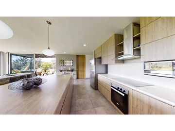 Casa Campestre En Venta, Alto de Palmas - Envigado