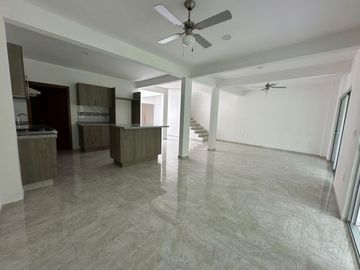 Casa en Fraccionamiento Burgos Bugambilias