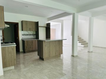 Casa en Fraccionamiento Burgos Bugambilias
