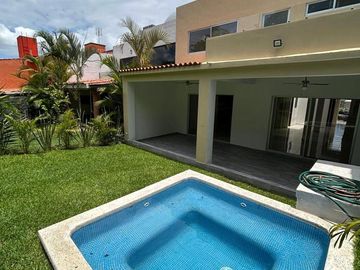 Casa en Fraccionamiento Burgos Bugambilias