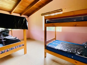 Hacienda de venta 2Ha. en Guayllabamba a $50 cada m/2 (con plantaciones de aguacate, limón, chirimoy