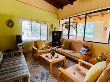 Hacienda de venta 2Ha. en Guayllabamba a $50 cada m/2 (con plantaciones de aguacate, limón, chirimoy