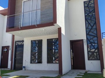 Casa en Venta fraccionamiento monarca