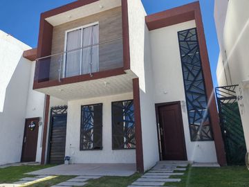 Casa en Venta fraccionamiento monarca