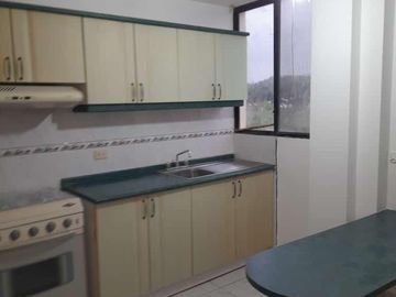 Venta departamento de 2 dormitorios , balcón, Tonsupa, sector Diamon Beach