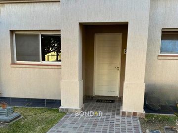 B° PUNTALAGO- DUPLEX EN VENTA APTO CREDITO- 3 Dorm/ 2 Baños
