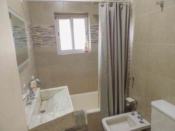 TRIPLEX con TERRAZA-ESP.GUARDACOCHE(BARRIO NORTE)