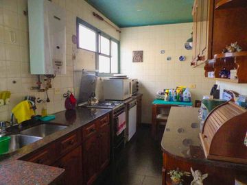 TRIPLEX con TERRAZA-ESP.GUARDACOCHE(BARRIO NORTE)