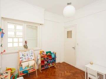 VENTA 4 AMBIENTES BALCON CORRIDO FRENTE COLEGIALES