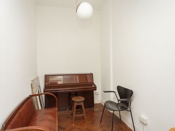 VENTA 4 AMBIENTES BALCON CORRIDO FRENTE COLEGIALES