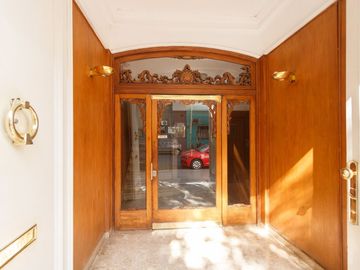 VENTA 4 AMBIENTES BALCON CORRIDO FRENTE COLEGIALES