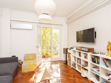 VENTA 4 AMBIENTES BALCON CORRIDO FRENTE COLEGIALES