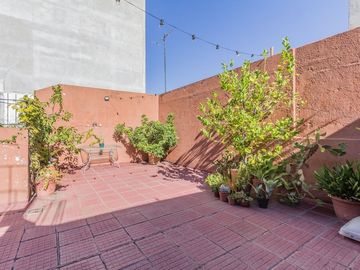 Venta PH 5 ambientes c/ terraza en Chacarita