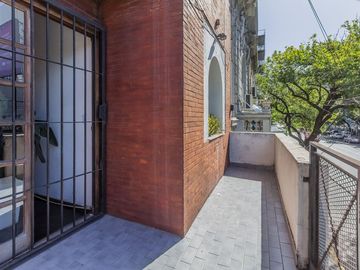 Venta PH 5 ambientes c/ terraza en Chacarita