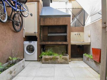 VENTA DE 2 AMBIENTES CON 2 PATIOS