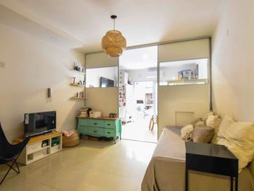 VENTA DE 2 AMBIENTES CON 2 PATIOS