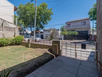 Venta Casa 4 Amb Multifamiliar en Boulogne !!