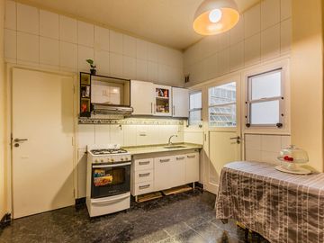 Venta Semipiso 3 Amb. con Dep. y Patio - Palermo