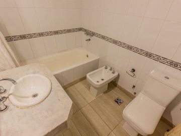 Venta Semipiso 3 Amb. con Dep. y Patio - Palermo