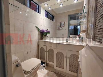 Casa en venta en LA REINA