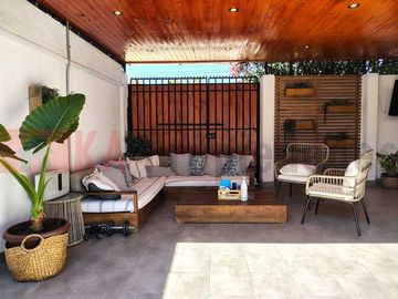 Casa en venta en LA REINA