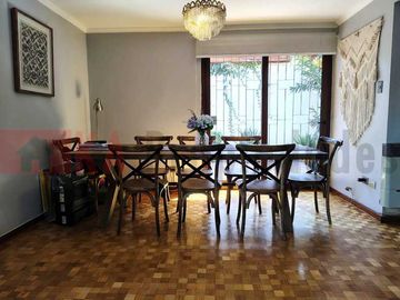Casa en venta en LA REINA