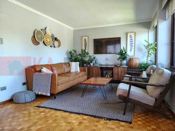 Casa en venta en LA REINA