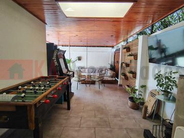 Casa en venta en LA REINA