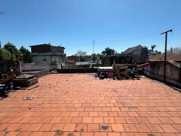 CASA 4 AMBIENTES EN VENTA EN DON BOSCO CON JARDIN