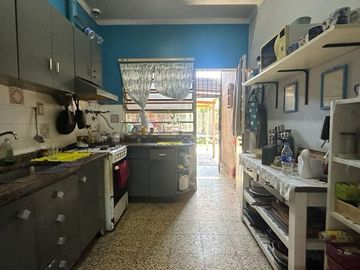 CASA 4 AMBIENTES EN VENTA EN DON BOSCO CON JARDIN