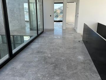 Exclusiva Casa en Venta al Lago Virazon Nordelta