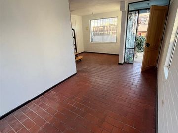 Casa en Venta en pasaje diez 1951