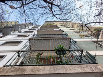 VENTA - DEPTO 2 AMB CON BALCON MUY LUMINOSO